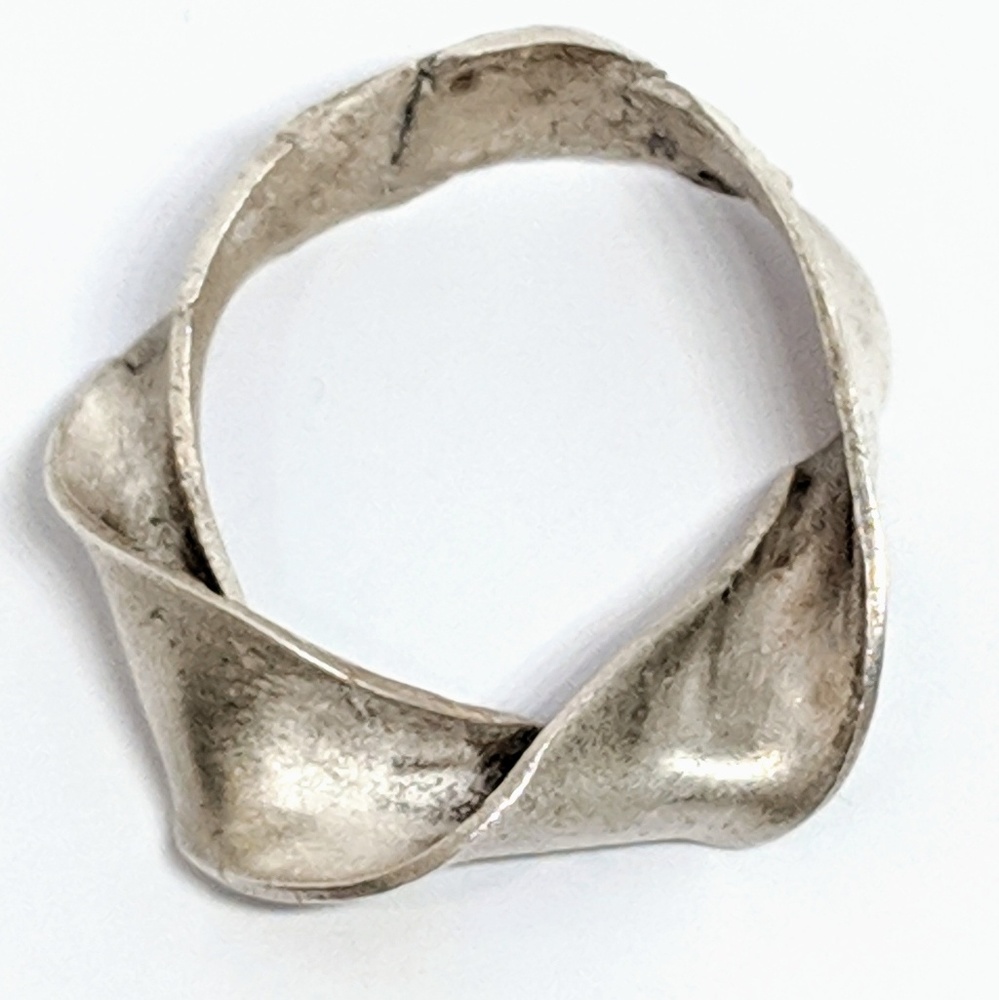 Sterling Silver Ribbon Ring Size 4.75 Handcrafted